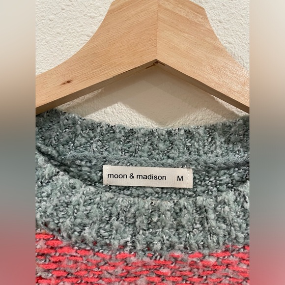 Moon & Madison Multicolor Knit Abstract Sweater - Picture 4 of 8